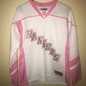 Looking to sell my Women’s New York Rangers Jersey